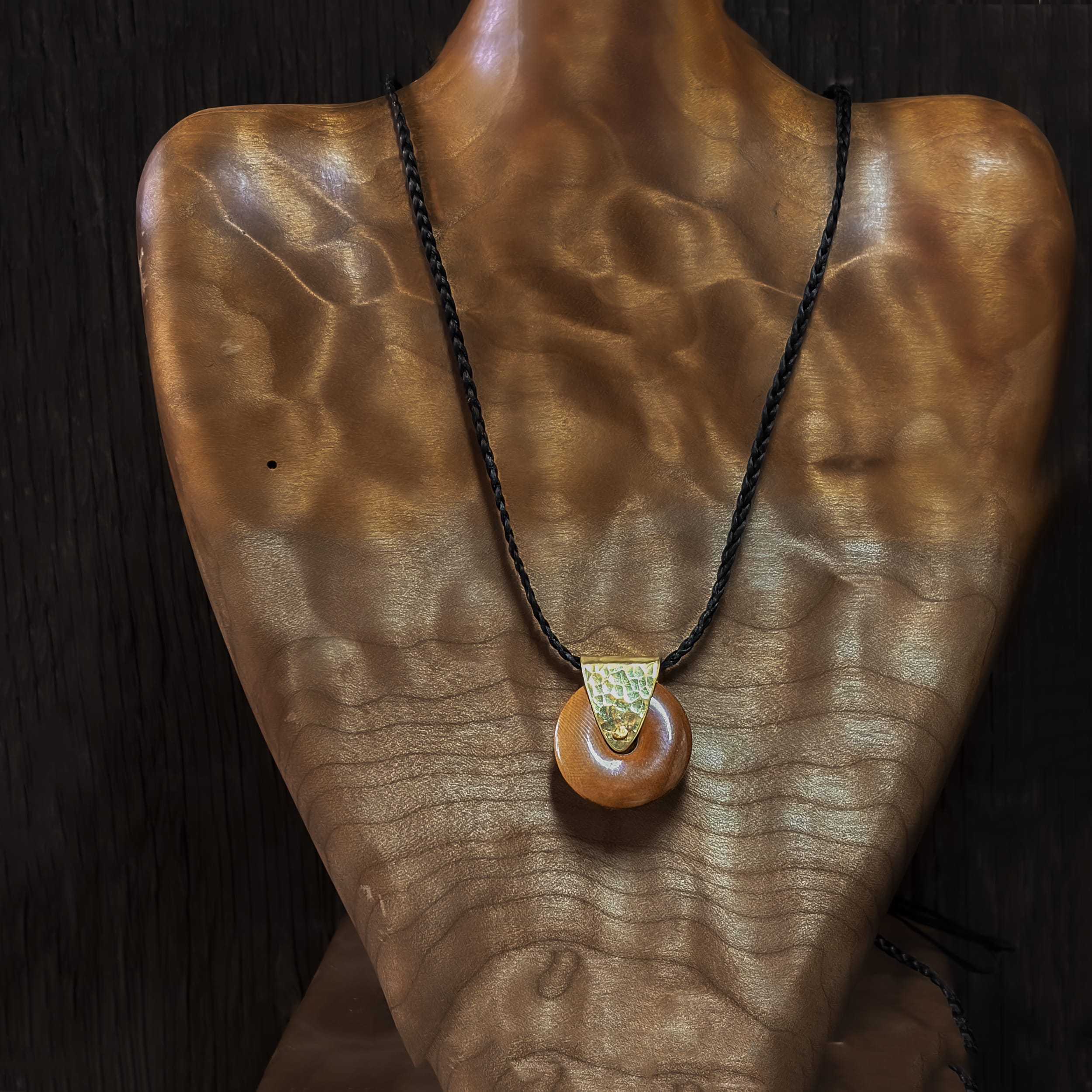 Small Sienna Mammoth Ivory with Gold